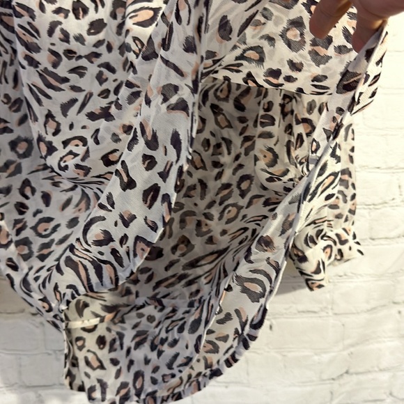 Cabi hi low double layer sheer blouse - Picture 3 of 6